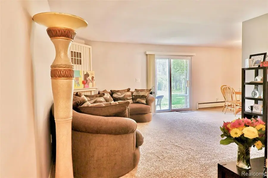 7600 Woodview #2, Westland, MI 48185 - #3