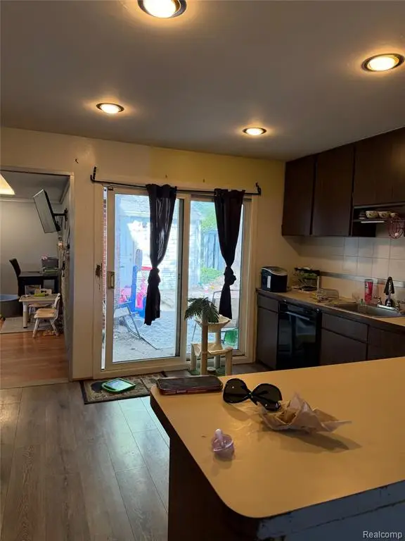 26405 Beaconsfield, Roseville, MI 48066 - #3