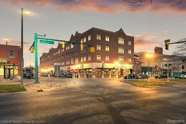 220 Mac #411, East Lansing, MI 48823