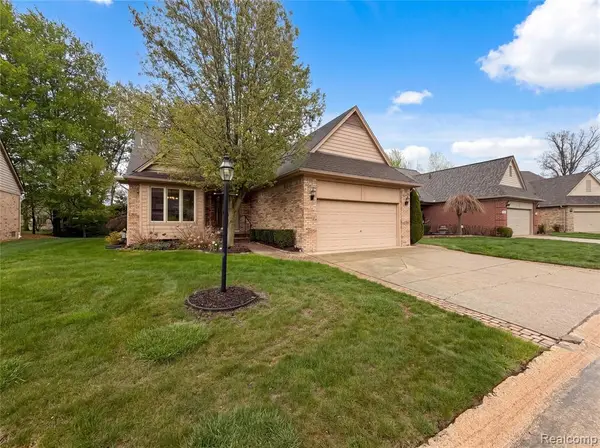 52186 Jacqueline, Macomb, MI 48042
