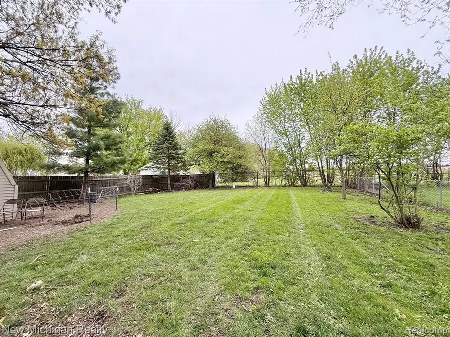 3433 Camden, Burton, MI 48529 - #3