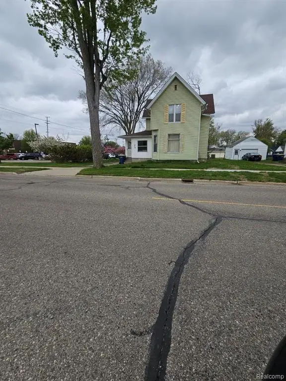 209 E Corunna, Corunna, MI 48817