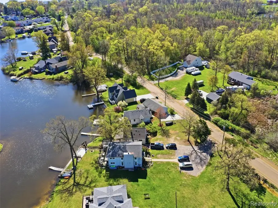9114 Pontiac Lake, White Lake, MI 48386 - #2