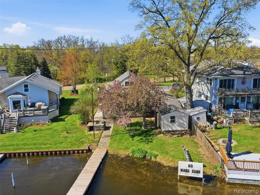 9114 Pontiac Lake, White Lake, MI 48386 - #3