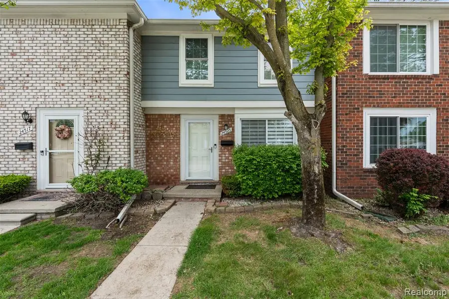 24525 Seaton Circuit #17, Warren, MI 48091 - #2
