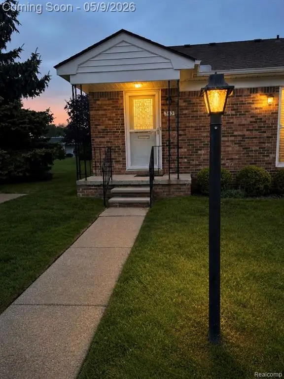 303 Doremus, Saint Clair Shores, MI 48080 - #2
