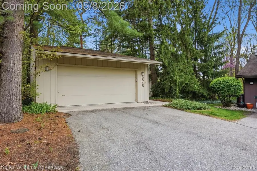 6545 Red Cedar, West Bloomfield, MI 48324 - #2