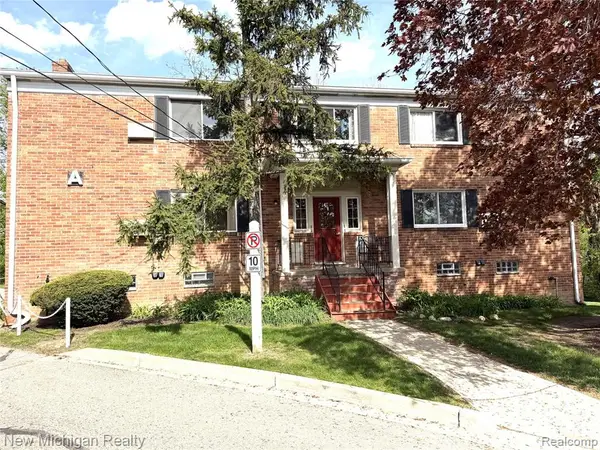 32718 Grand River #A4, Farmington, MI 48336