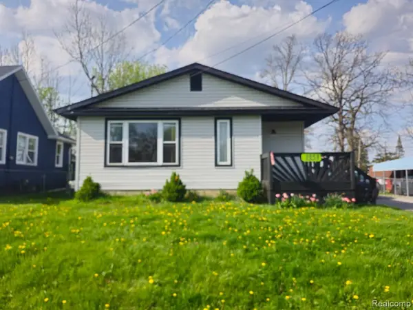 1353 E Decamp, Burton, MI 48529