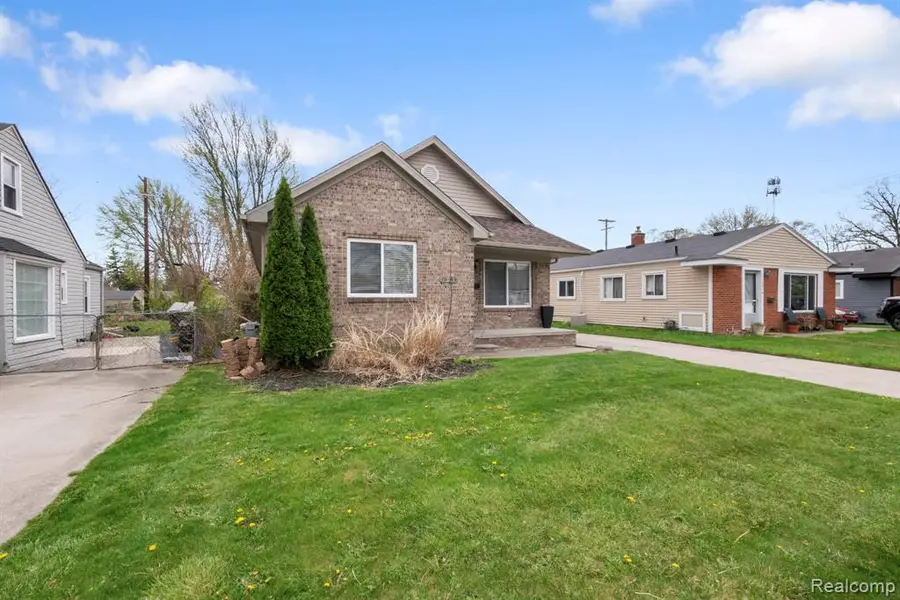 19036 Melvin, Roseville, MI 48066 - #3
