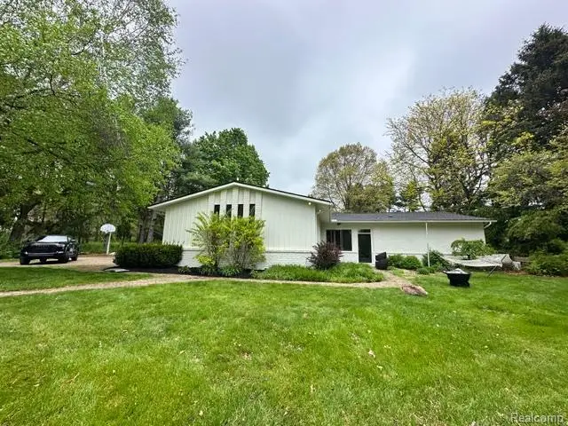 11221 Meadowood, Brighton, MI 48114 - #1