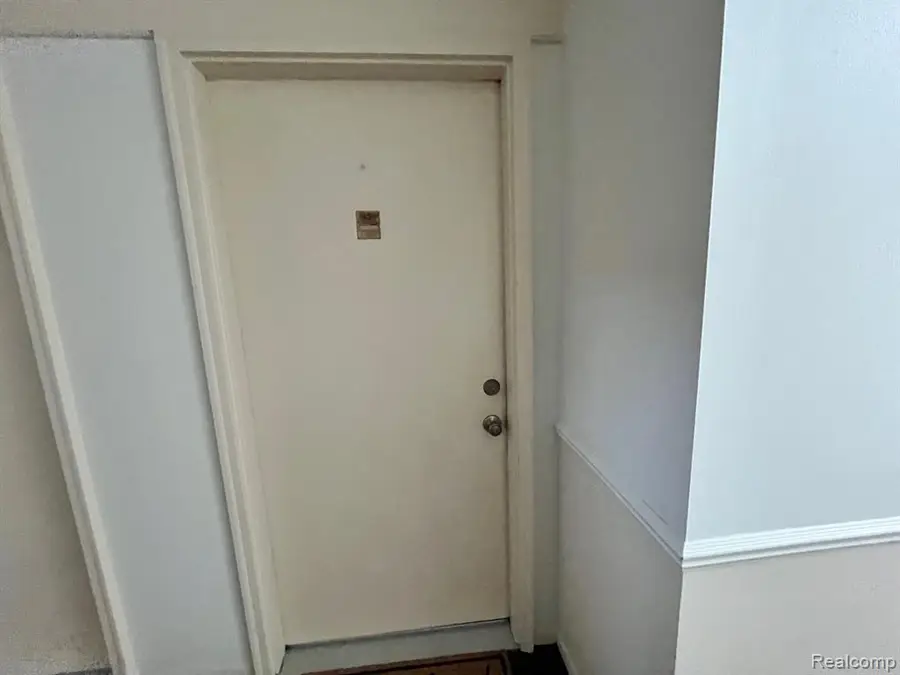 23025 Liberty #13, Saint Clair Shores, MI 48080 - #2