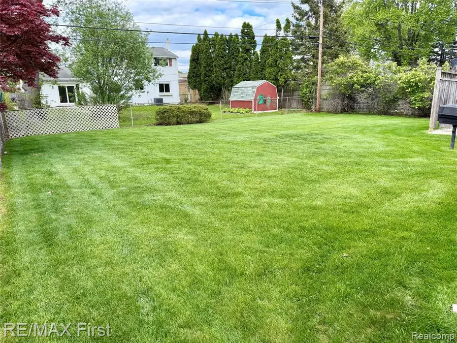 11431 Meadowbrook, Warren, MI 48093 - #2