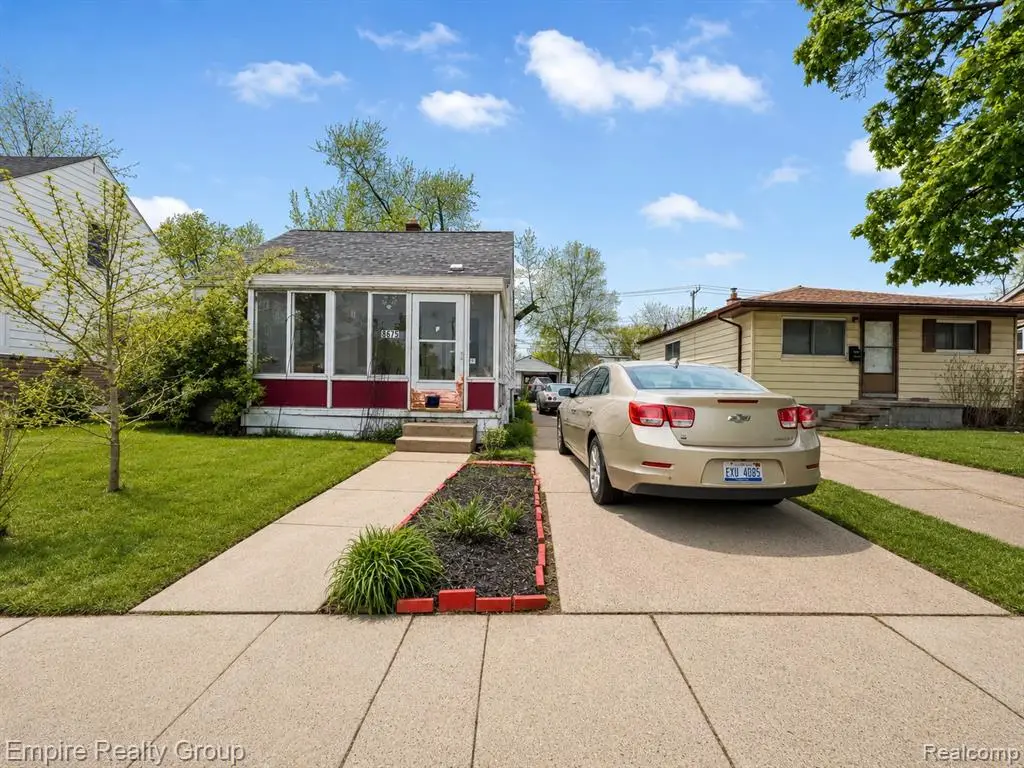 8675 Paige, Warren, MI 48089 - #1