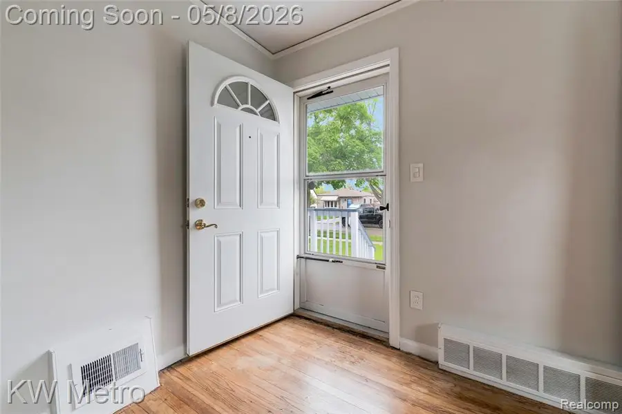 13631 Kingston, Oak Park, MI 48237 - #3