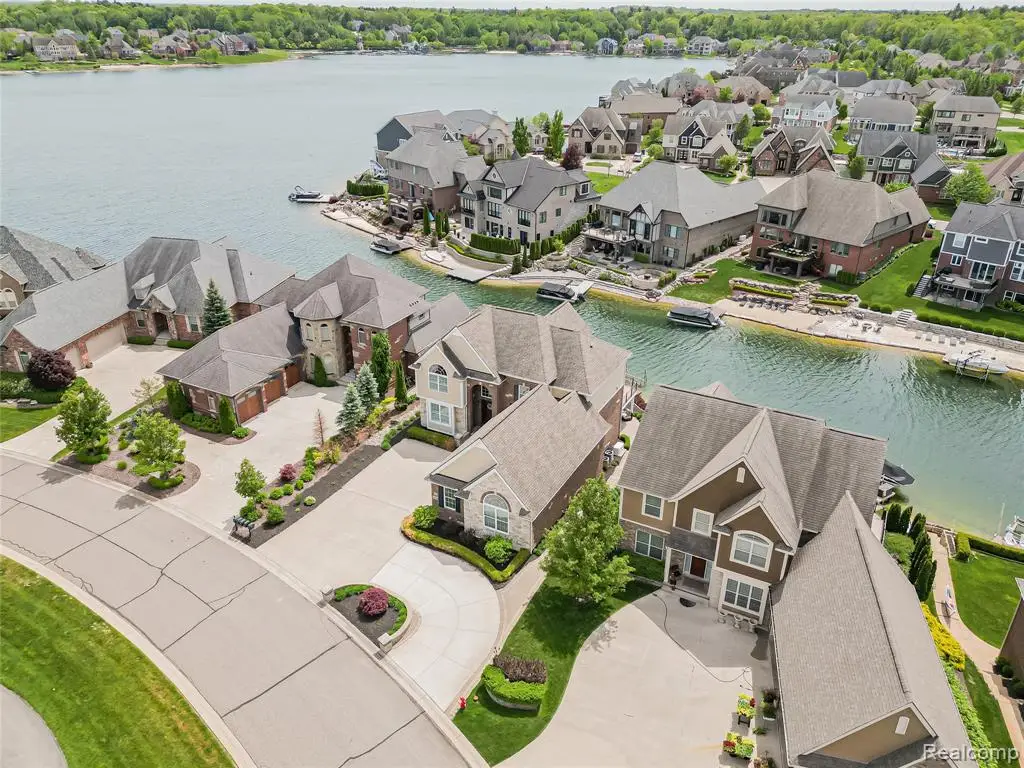 8439 Boulder Shores, Green Oak, MI 48178 - #1