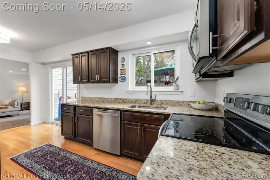 366 Whitney, Rochester Hills, MI 48307 - #2