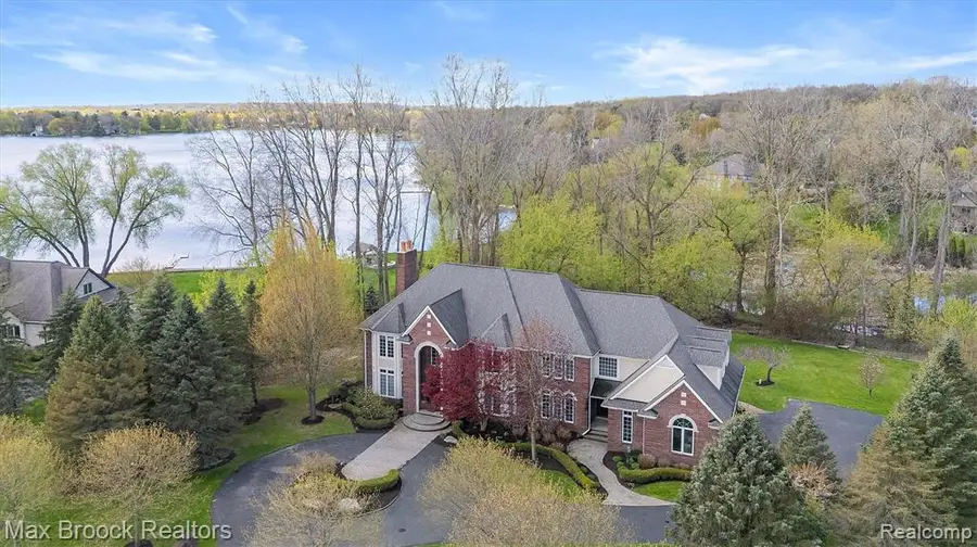 398 Shrewsbury, Clarkston, MI 48348 - #2