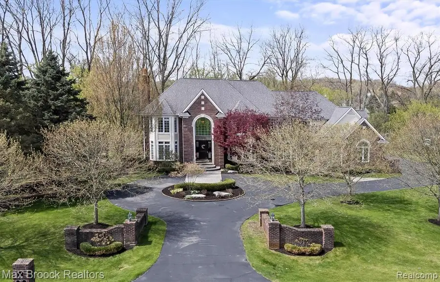 398 Shrewsbury, Clarkston, MI 48348 - #3