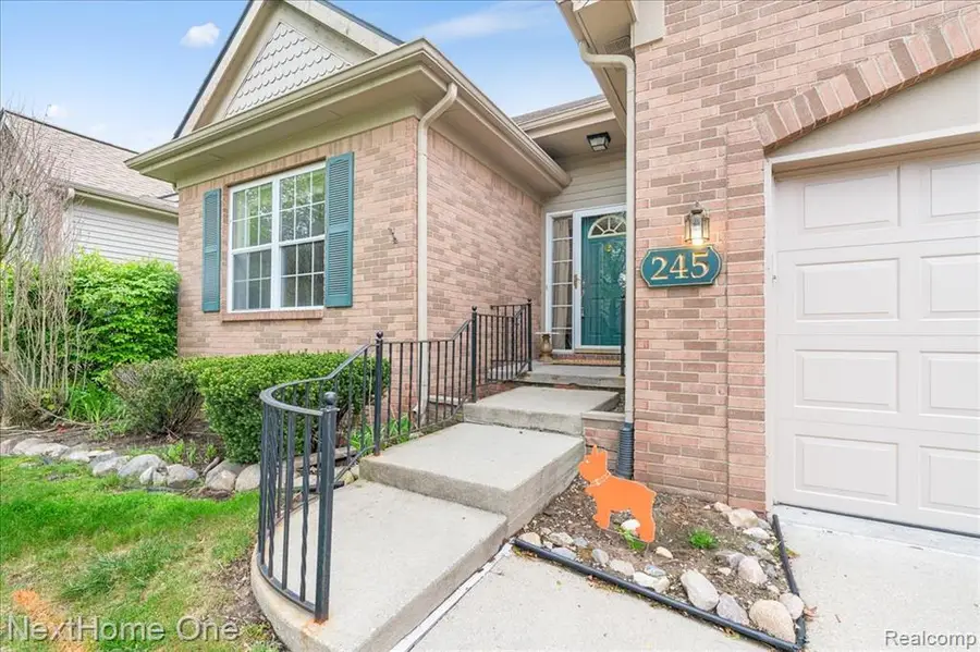 245 Winslow #56, Commerce Township, MI 48390 - #2
