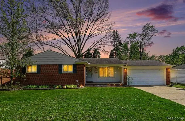 8532 Alwardt, Sterling Heights, MI 48313