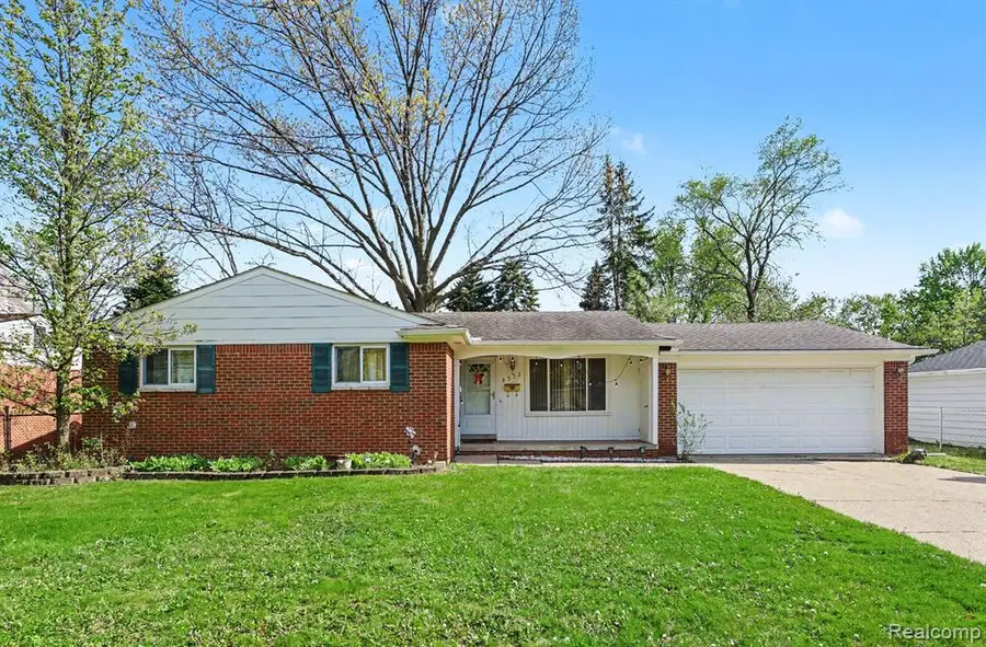 8532 Alwardt, Sterling Heights, MI 48313 - #2