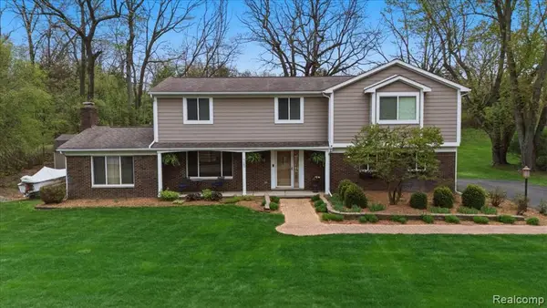 5105 Mohawk, Clarkston, MI 48348