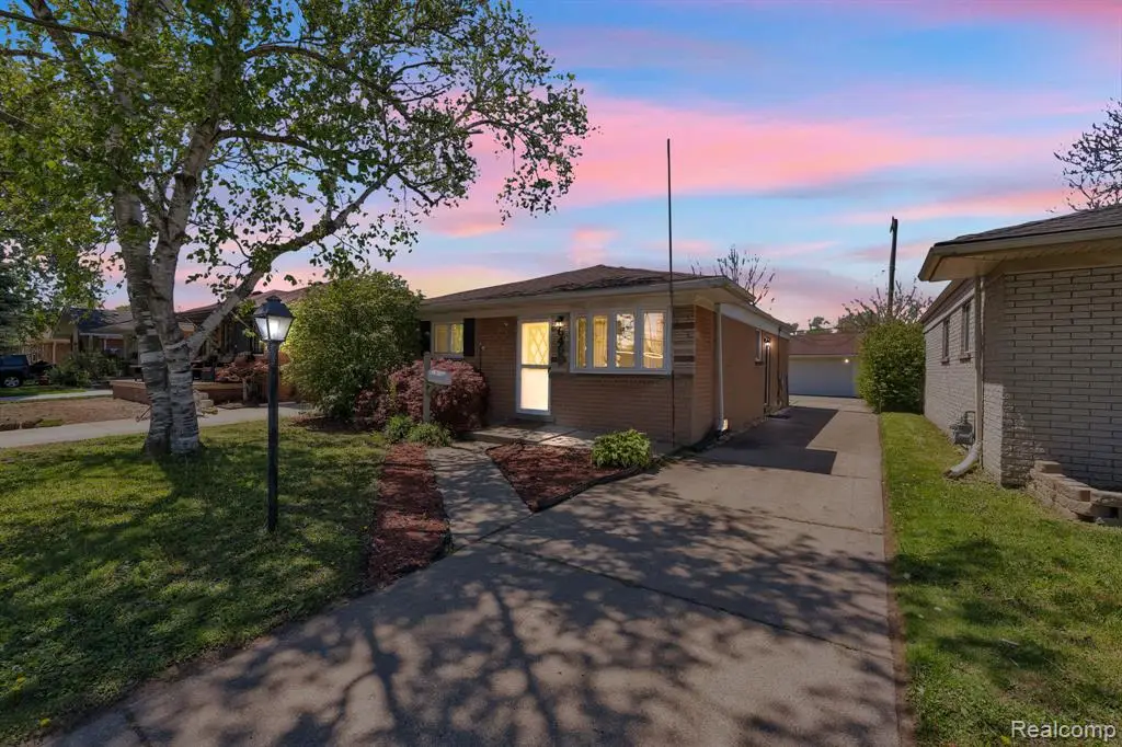 6499 Mayburn, Dearborn Heights, MI 48127 - #1