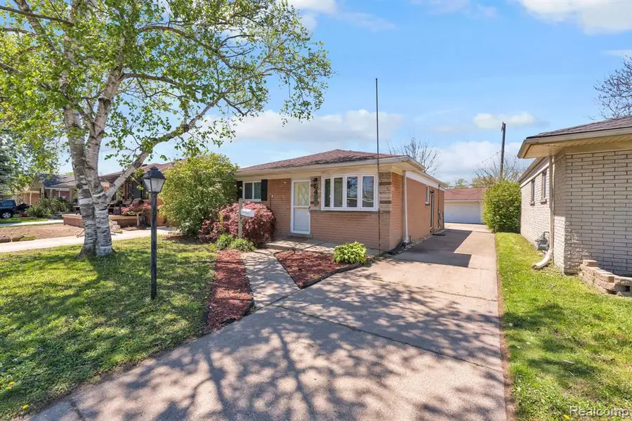 6499 Mayburn, Dearborn Heights, MI 48127 - #3