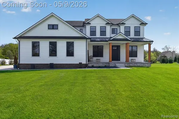 27598 Green Valley, New Hudson, MI 48165