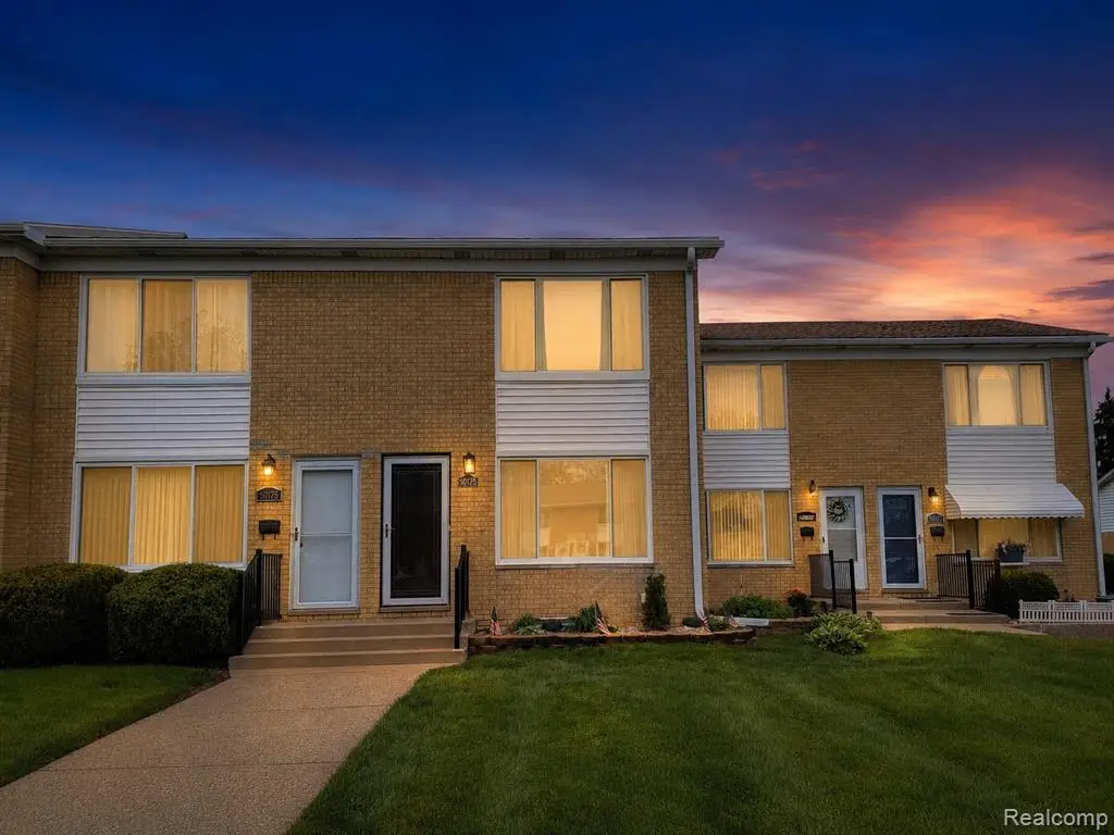 50126 Helfer, Wixom, MI 48393 - #1