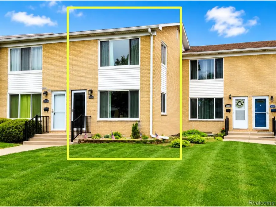 50126 Helfer, Wixom, MI 48393 - #2