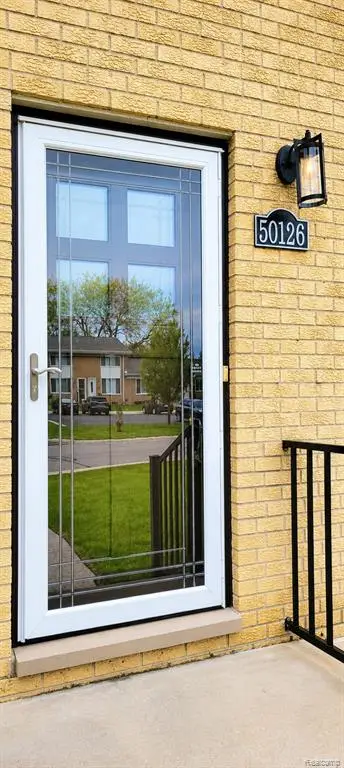 50126 Helfer, Wixom, MI 48393 - #3