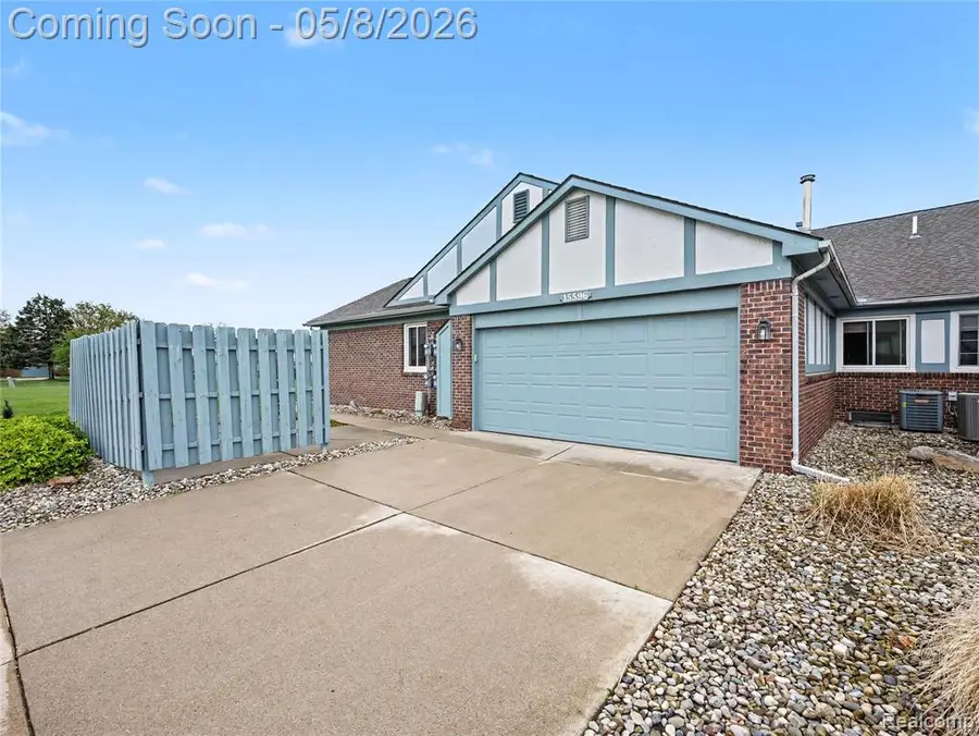 15596 Huntcliff #40, Macomb, MI 48044 - #3