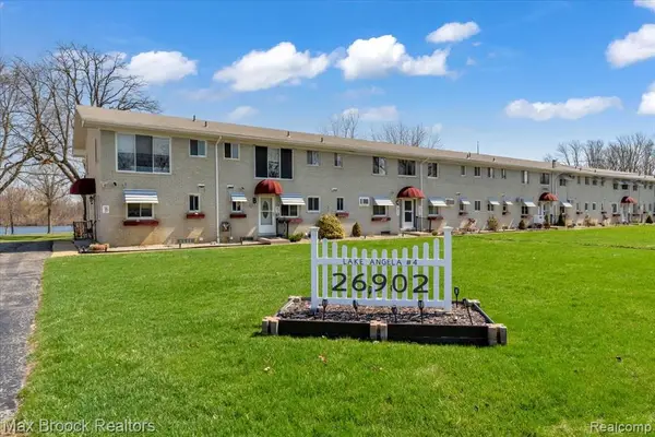 26902 Sandy Hill #15, New Hudson, MI 48165