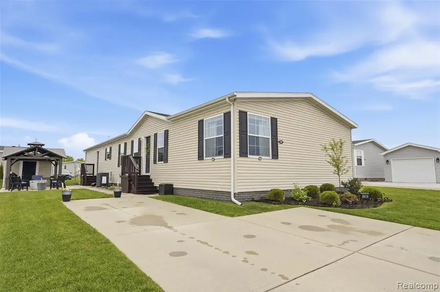 11197 Dogwood, South Lyon, MI 48178 - #2