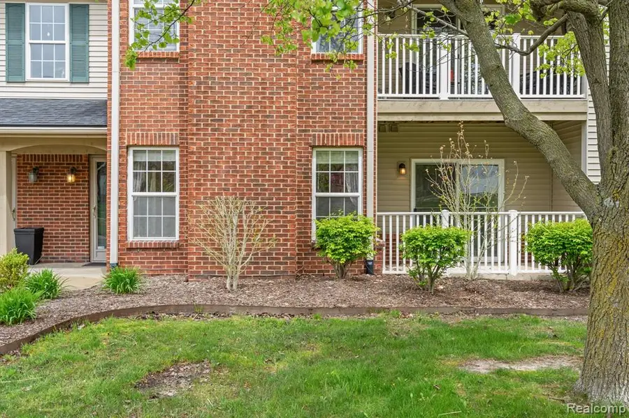 4130 S Hampton Ridge #63, Howell, MI 48843 - #2