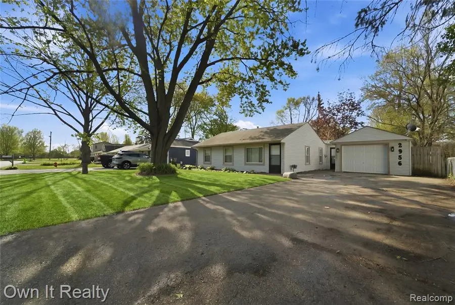 2956 James, Auburn Hills, MI 48326 - #2
