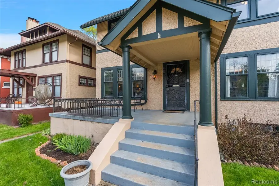 867 Edison, Detroit, MI 48202 - #2
