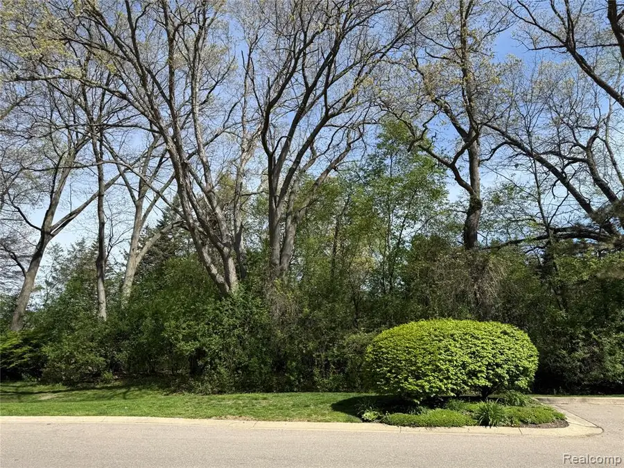 7059 Colonial Oaks, Waterford, MI 48327 - #3