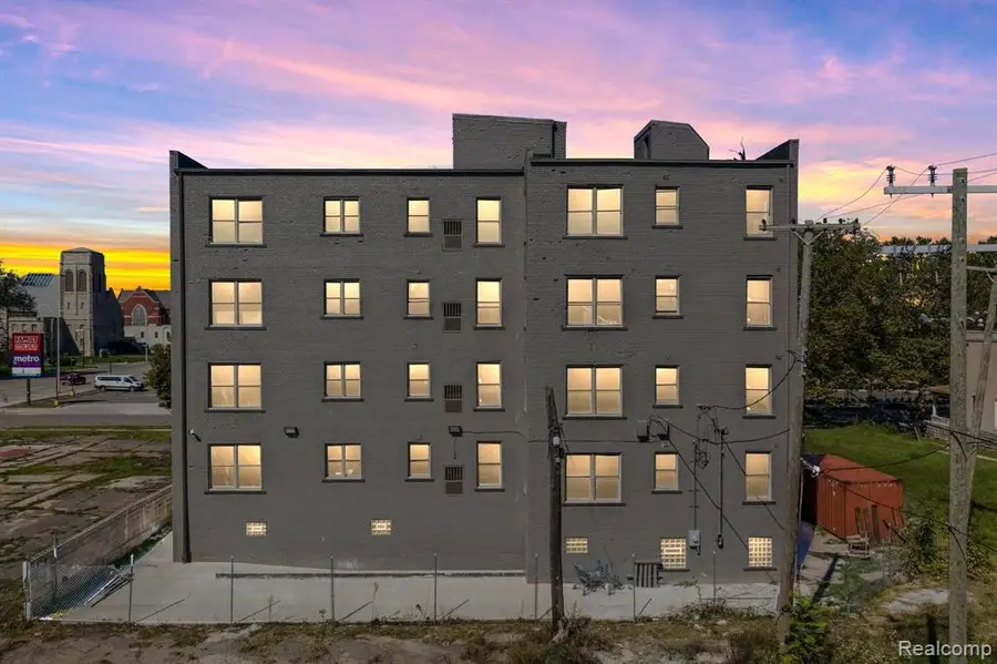 30 E Philadelphia, Detroit, MI 48202 - #2