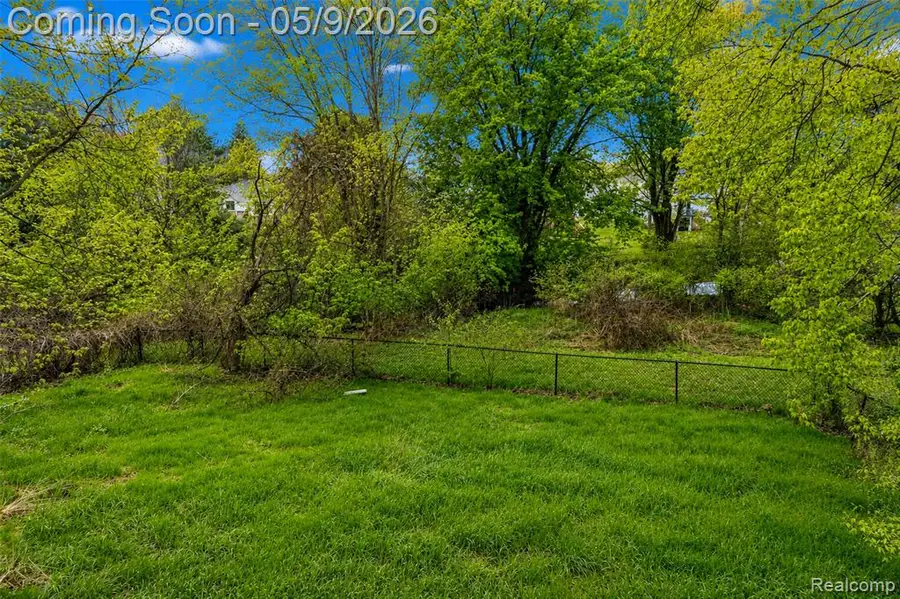 21411 Pontiac, South Lyon, MI 48178 - #3
