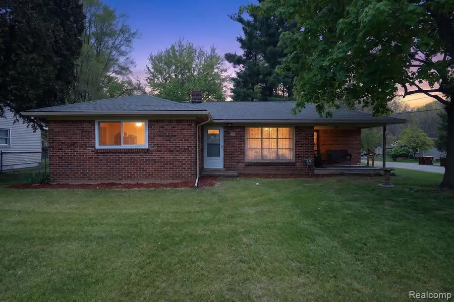 403 Pond, Pinckney, MI 48169 - #2