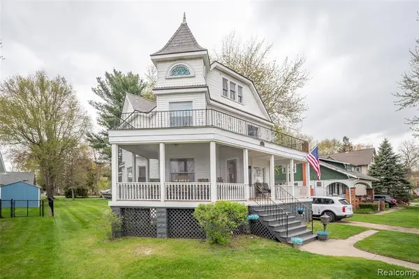 1749 Saint Clair River, Algonac, MI 48001