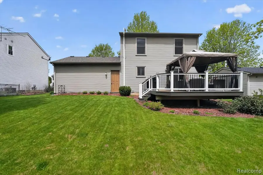 764 Town Trail, Pinckney, MI 48169 - #2