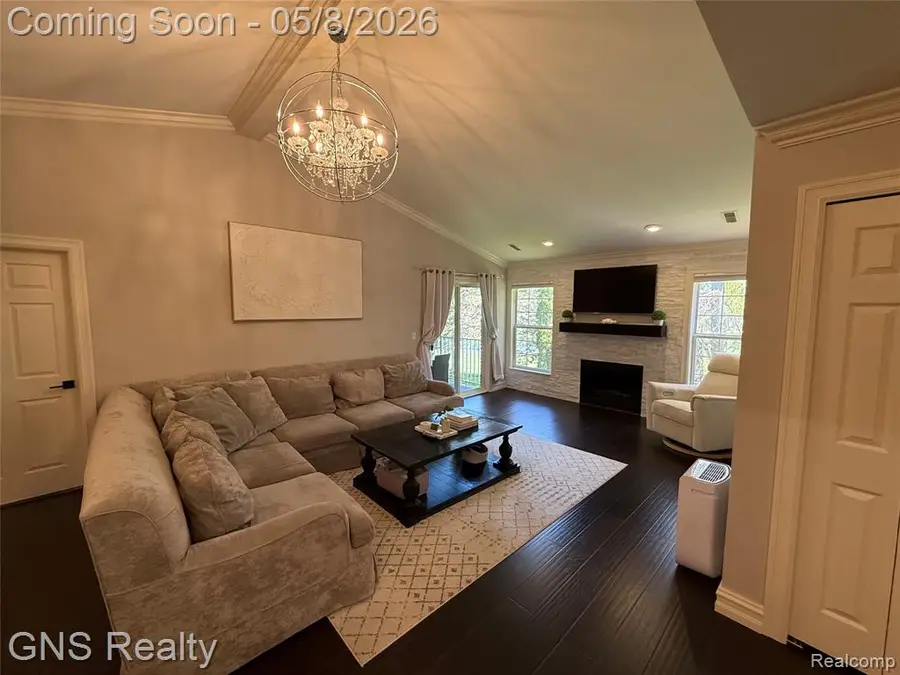 56532 Chesapeak E Chesapeake #59, Utica, MI 48316 - #3
