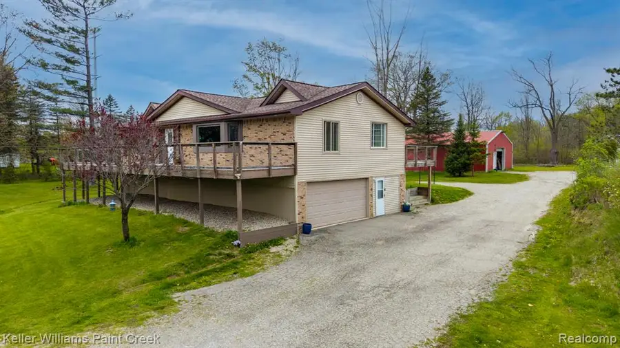 755 E Romeo, Leonard, MI 48367 - #3