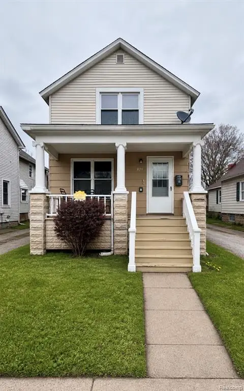 821 Griswold, Port Huron, MI 48060