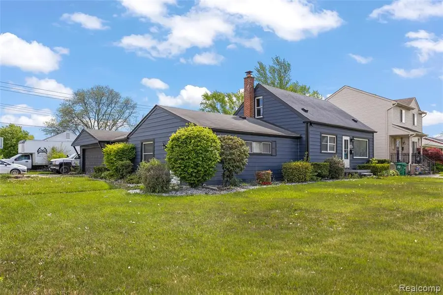 27517 Sheridan, Garden City, MI 48135 - #2