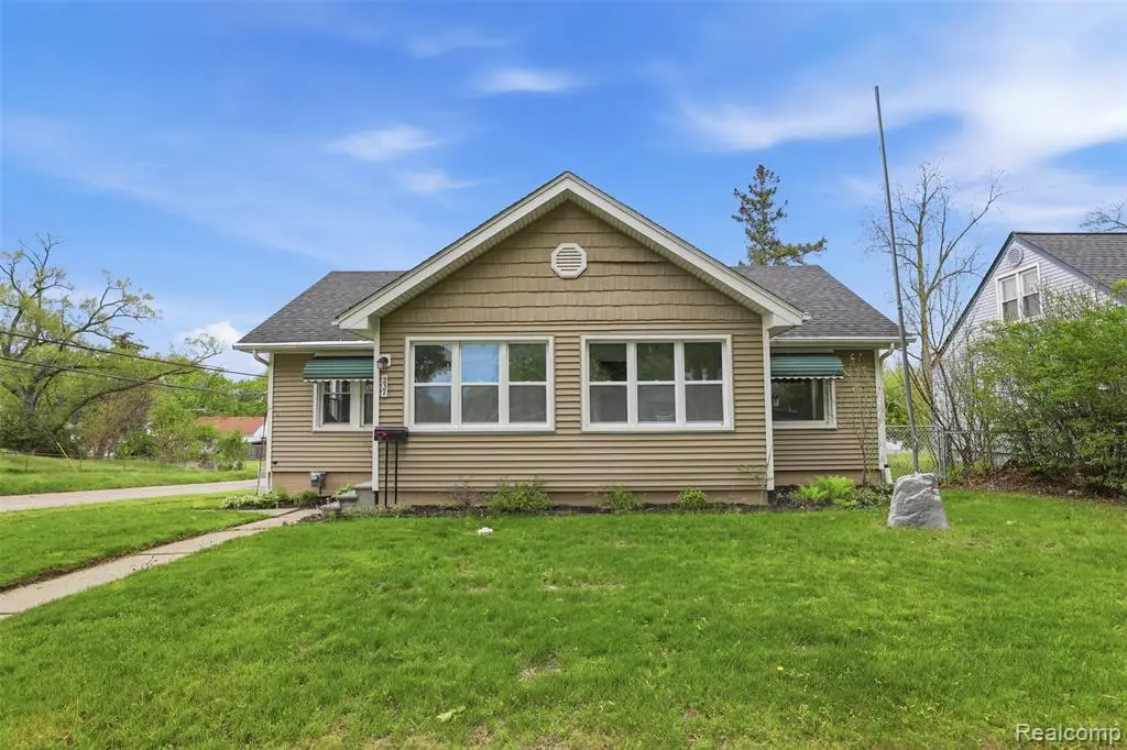 237 S Chocolay, Clawson, MI 48017 - #1